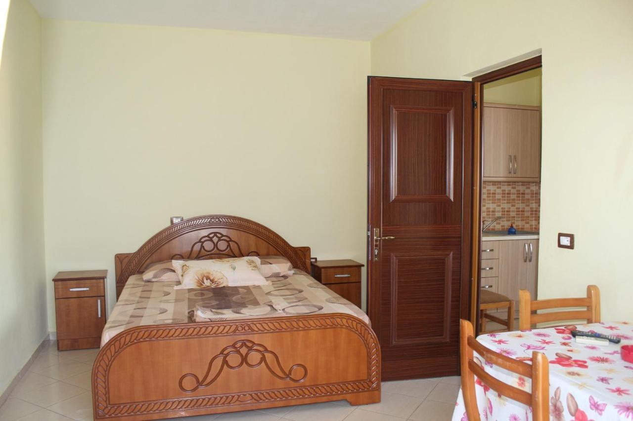 Esmeralda Hotel & Restaurant Ksamil Dış mekan fotoğraf