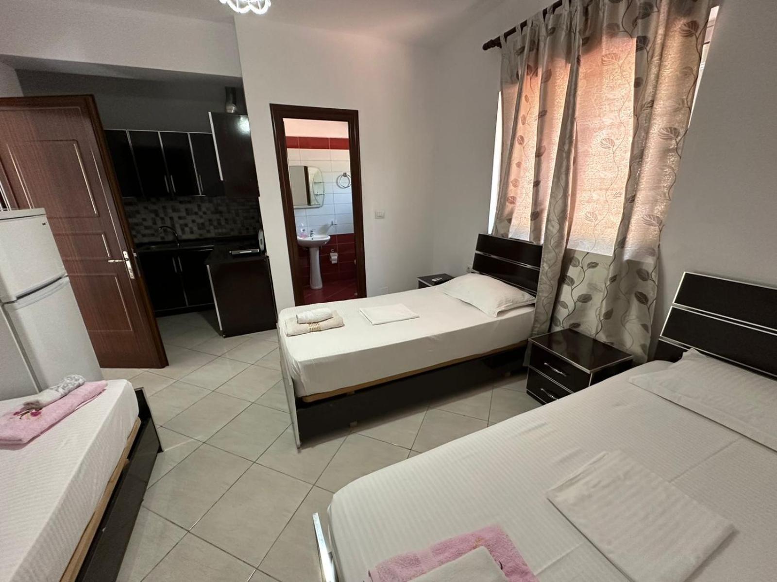 Esmeralda Hotel & Restaurant Ksamil Dış mekan fotoğraf