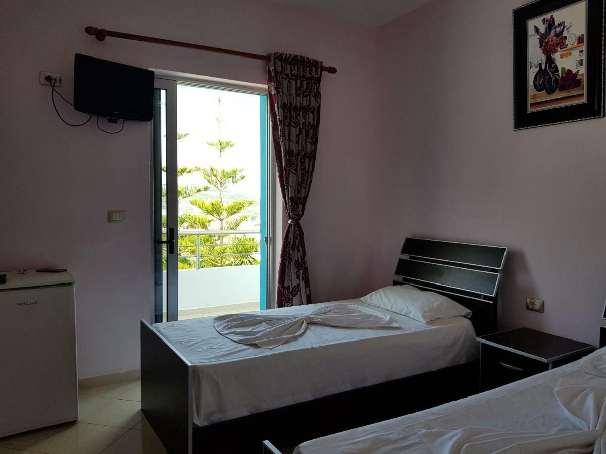 Esmeralda Hotel & Restaurant Ksamil Dış mekan fotoğraf